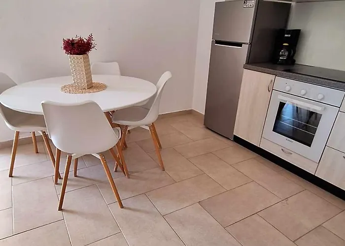 Aestas Lägenhet Pula